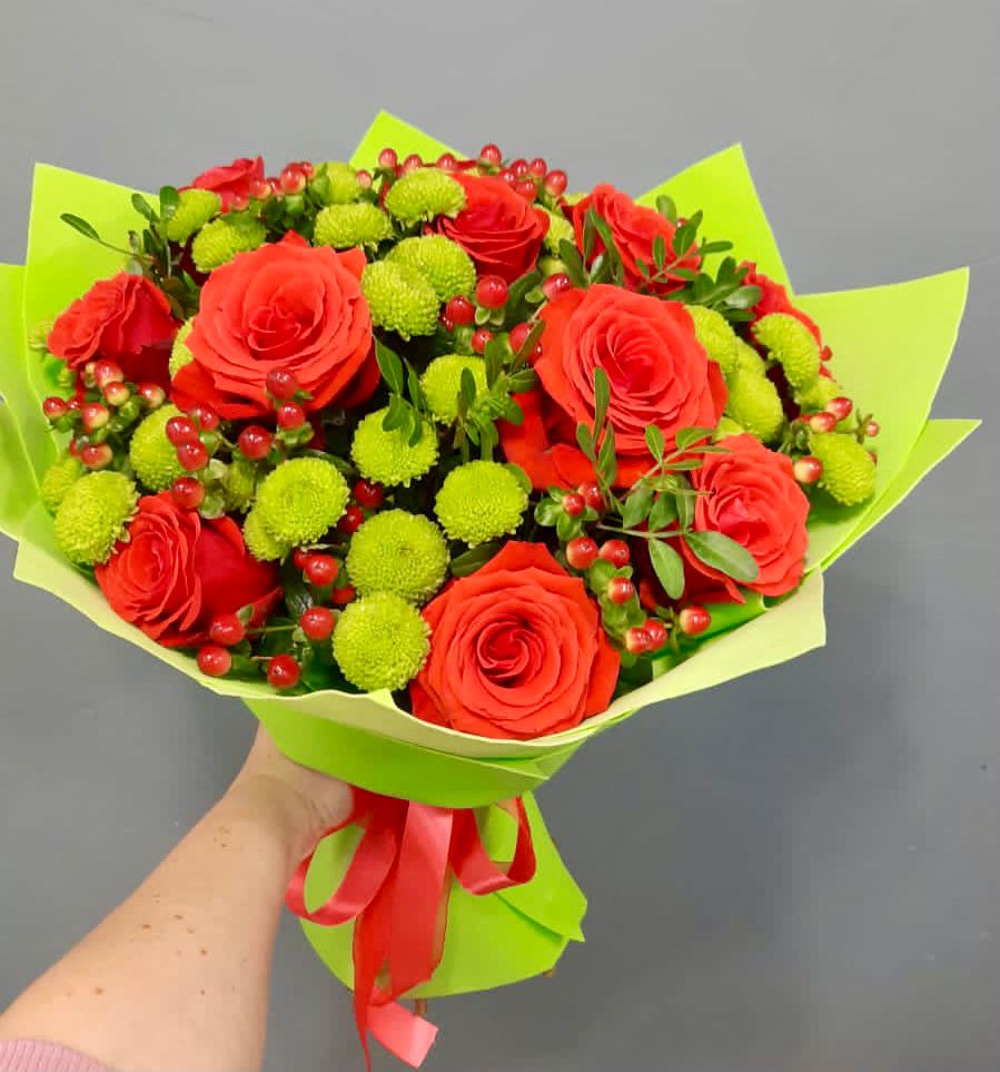 Букет цветов из: Хризантемы и Розы в Батуринской