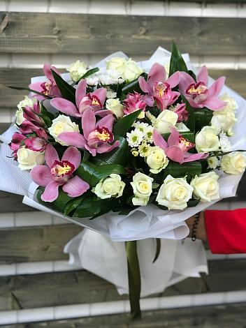 Букет цветов из: Розы и Хризантемы в Батуринской