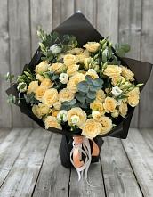 Букет цветов из:  Розы и Лизиантусы в Батуринской