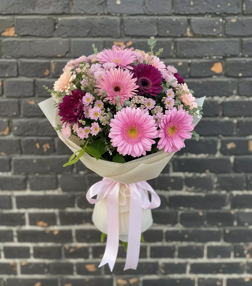 Букет цветов из: Герберы и Хризантемы в Батуринской