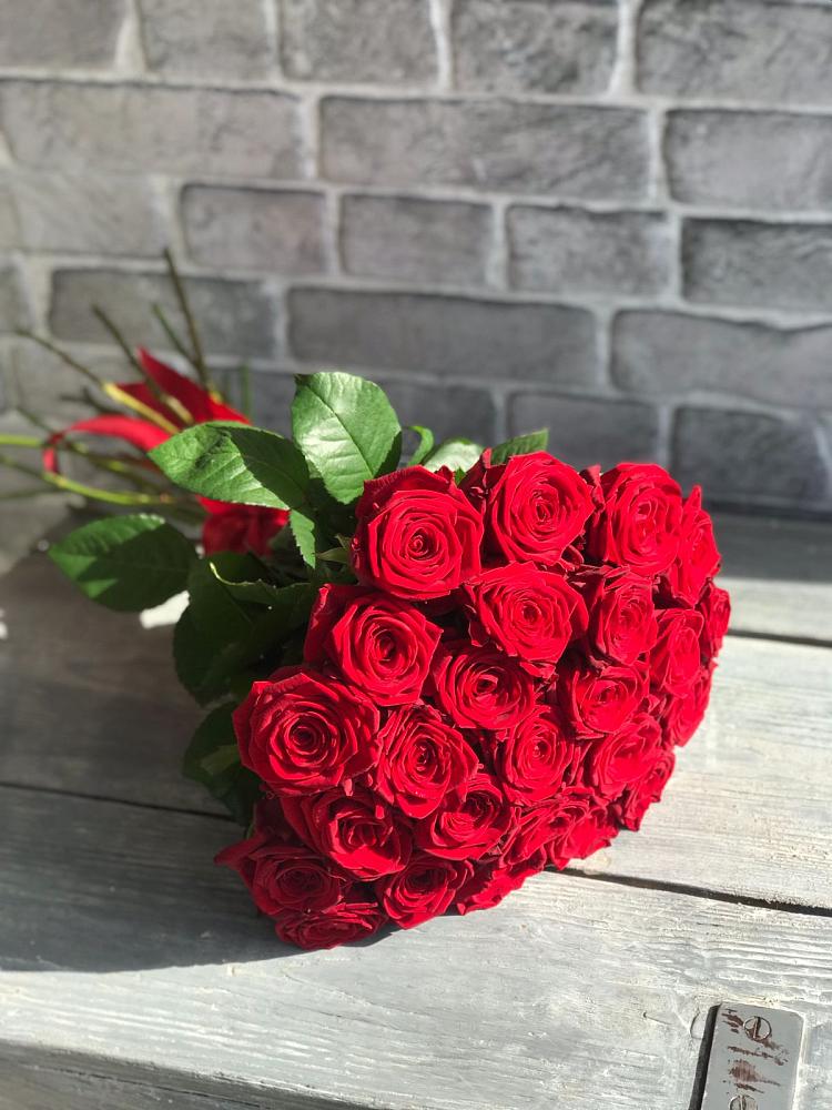 Букет Красные розы Фридом в Батуринской