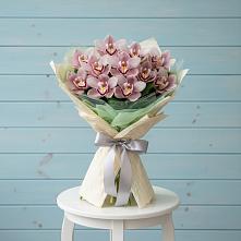 Букет цветов из:  Орхидеи и Розы в Батуринской