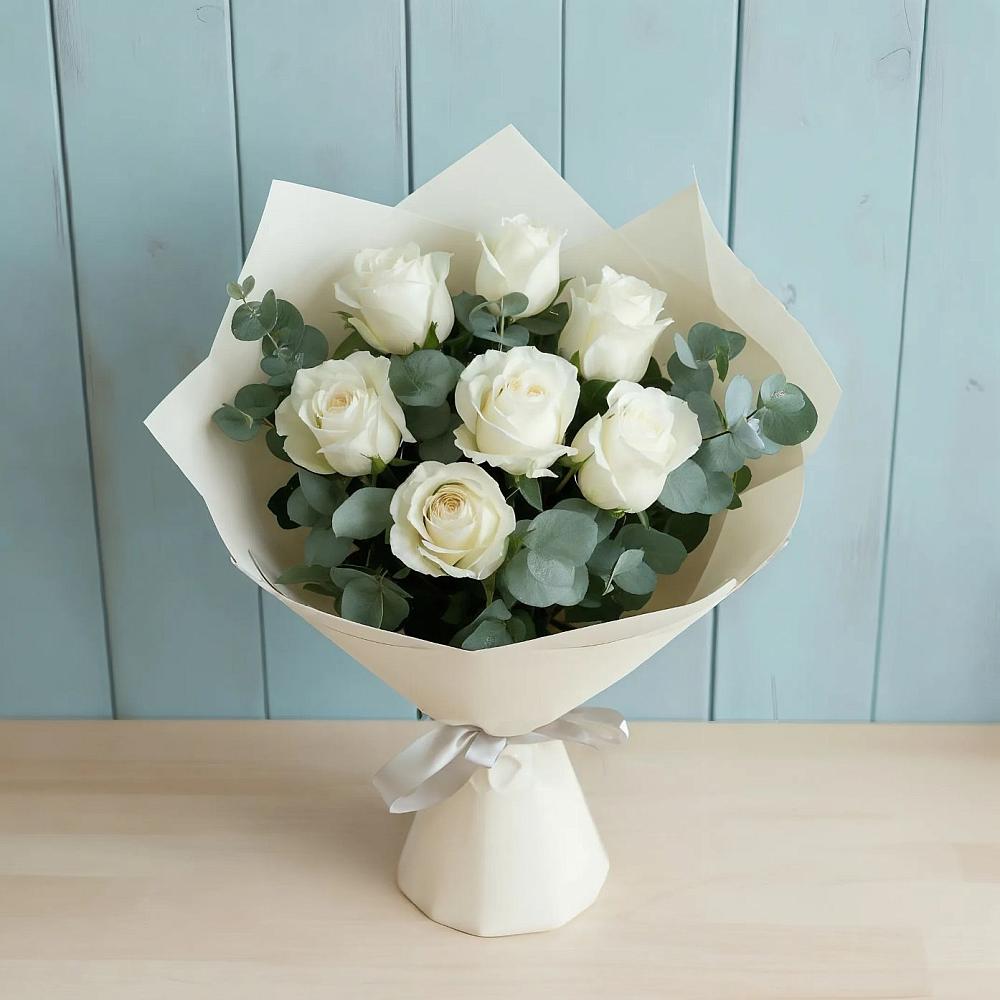 Букет Белые розы в Эвкалипте в Батуринской