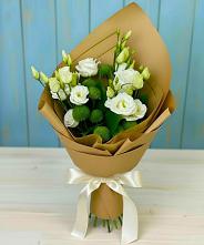 Букет цветов из:  Хризантемы и Лизиантусы в Батуринской