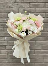 Букет цветов из:  Гвоздики, Розы, Лизиантусы и Хризантемы в Батуринской