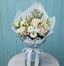 Букет цветов из:  Розы и Лизиантусы #REPLACE_PRED# Батуринской