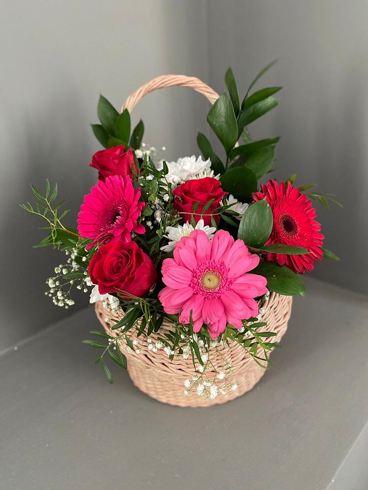 Цветочная композиция из Розы, Хризантемы и Герберы в корзине в Батуринской
