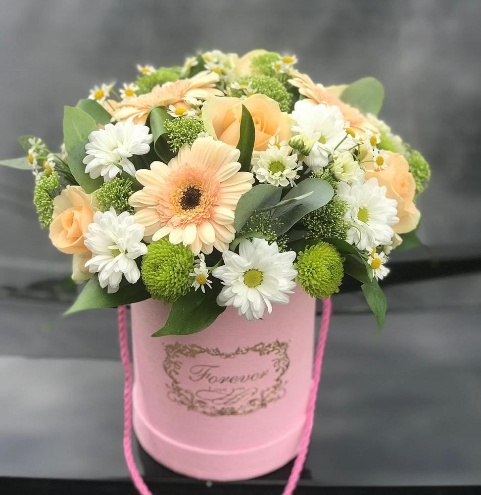 Цветочная композиция из Розы, Герберы и Хризантемы в шляпной коробке в Батуринской