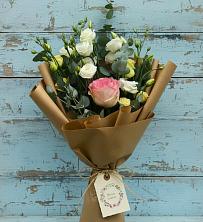 Букет цветов из:  Розы и Лизиантусы в Батуринской