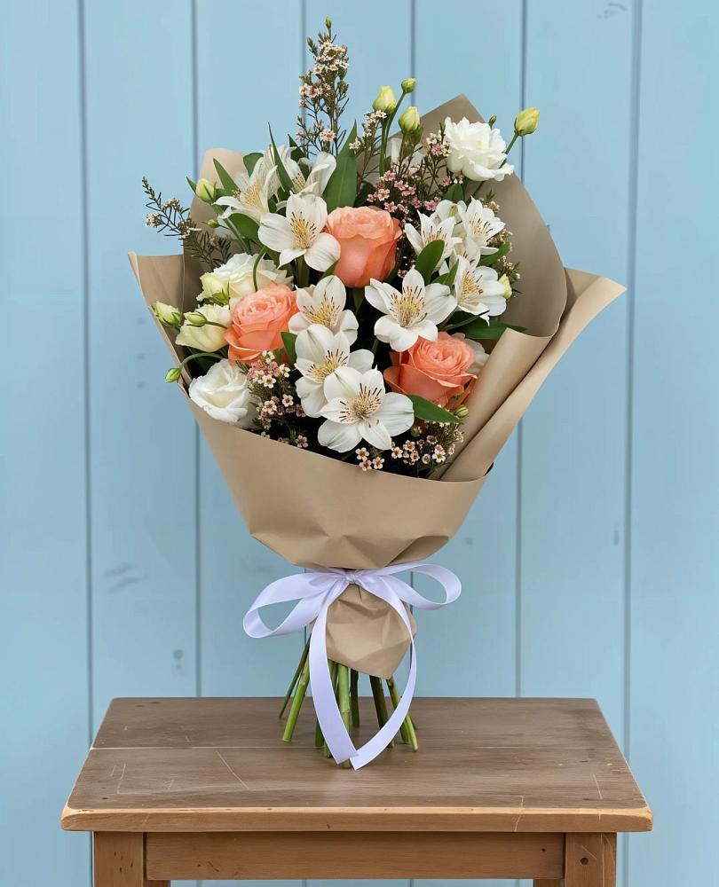 Букет цветов из: Альстромерии, Лизиантусы, Розы и Хризантемы в Батуринской