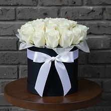 Цветочная композиция из Розы в шляпной коробке в Батуринской